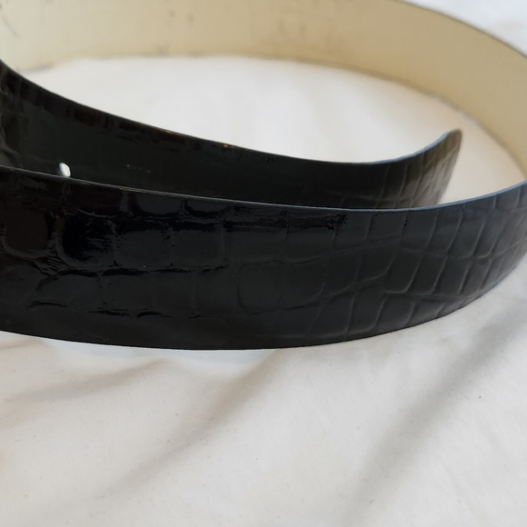Guess Belt Size Small - Picture 5 of 10
